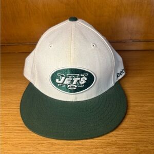 NY Jets Reebok NFL Hat – Size 7 3/8 – White Canvas w/ Sticker – Some Stains